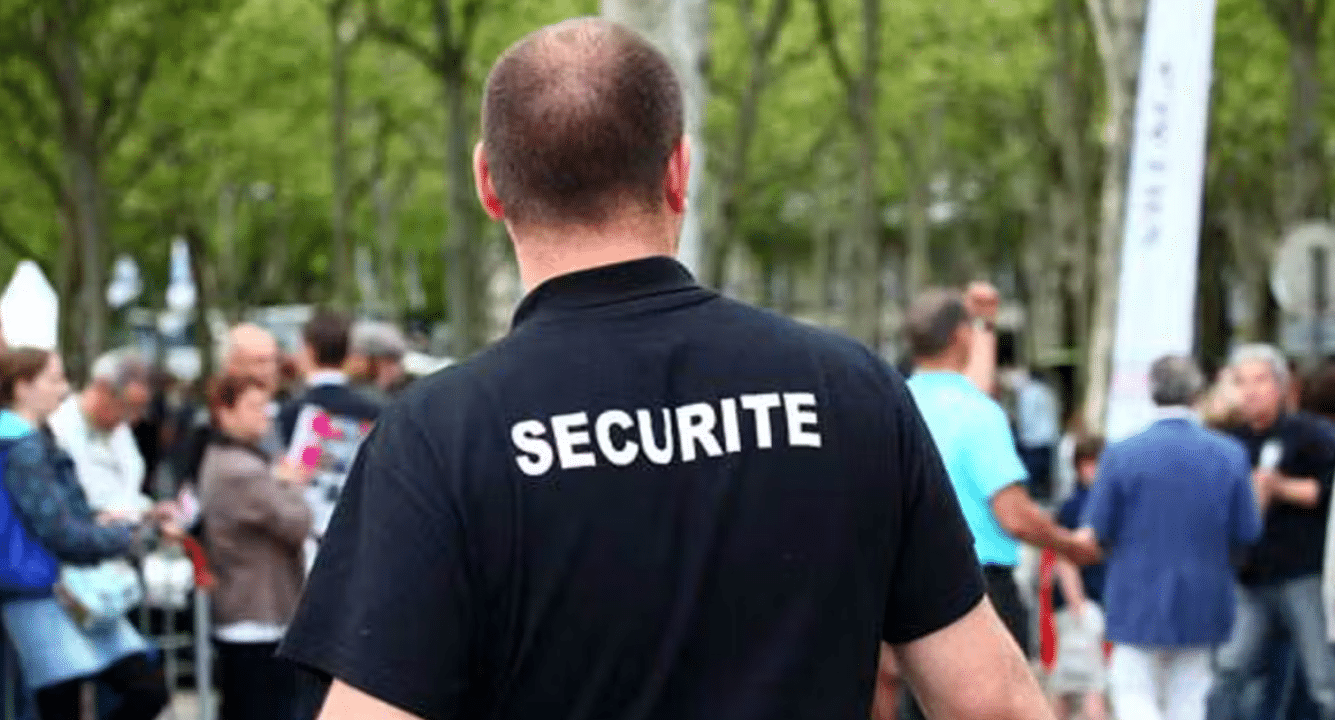 Alpes-Maritimes : des agents de sécurité privée surveillent les écoles d’un petit village