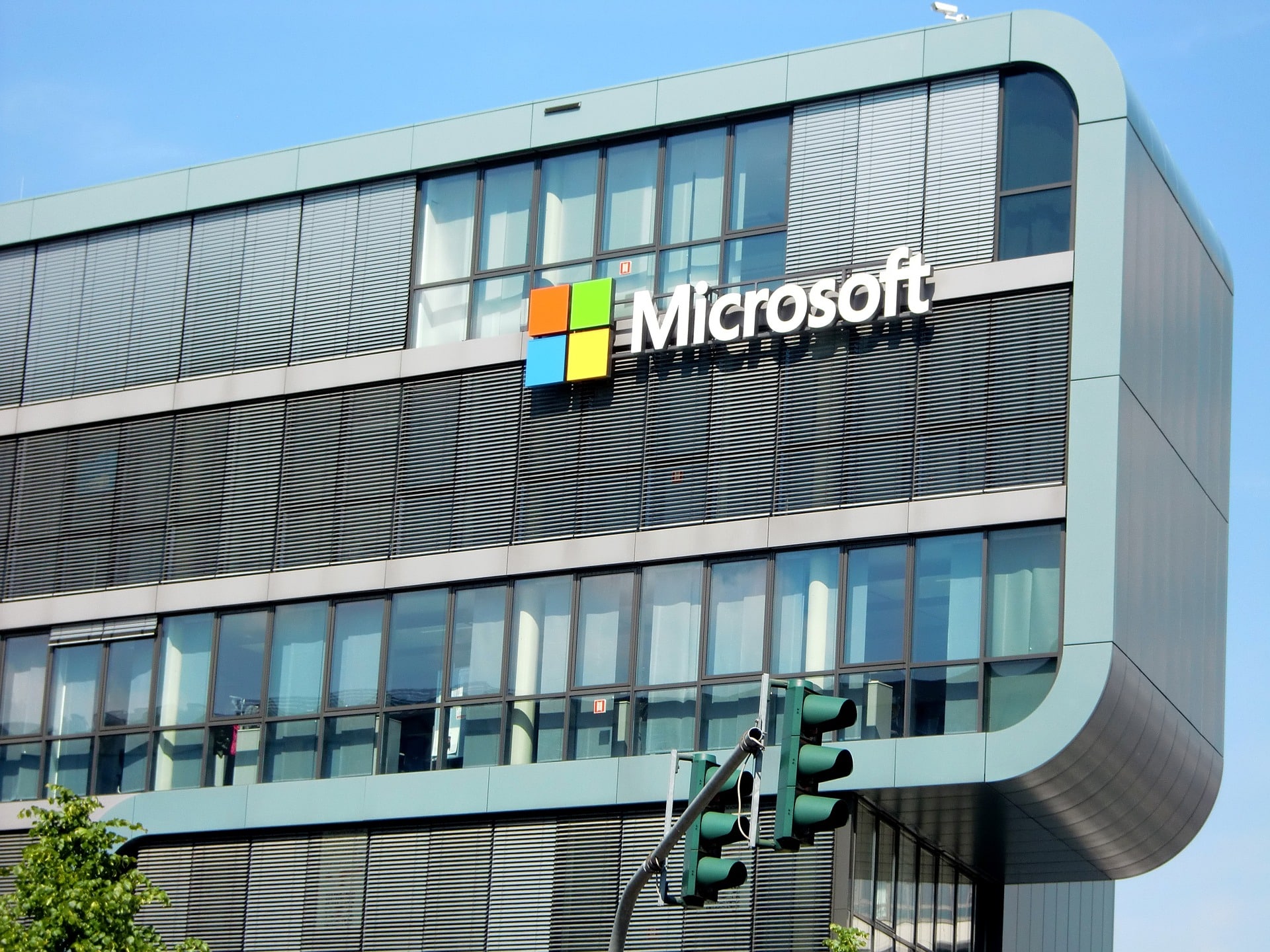 Microsoft mise sur l’IA pour pallier la pénurie de talents en cybersécurité