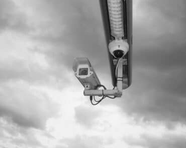 Vidéosurveillance et IA : le Conseil constitutionnel refuse la prolongation de l’expérimentation