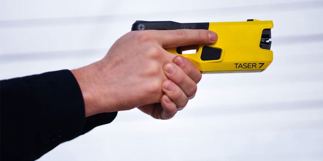 Sécurité privée : le port d’armes interdites peut entraîner un licenciement