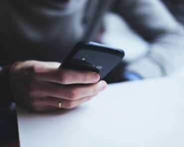 Arnaques par SMS : la menace s’intensifie